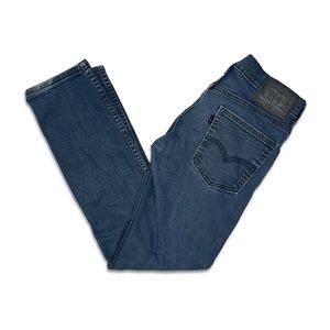 Levi’s Dark Wash Blue Skinny Jeans
